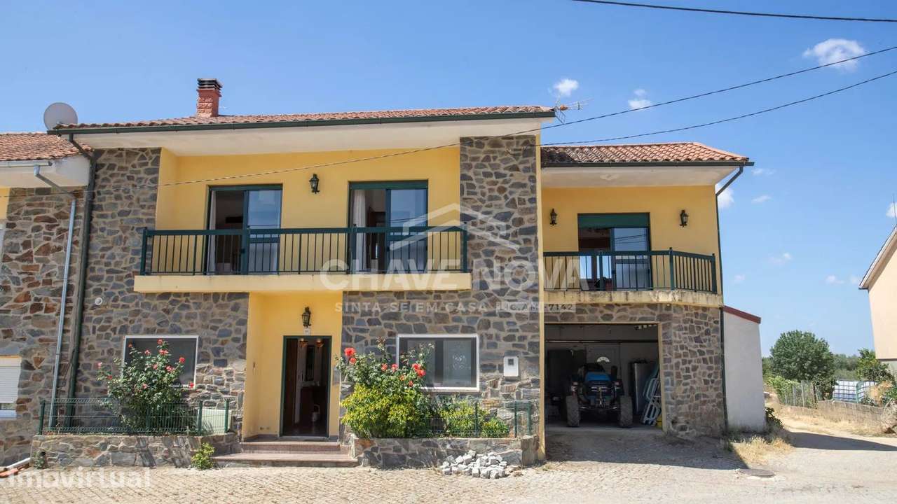 Moradia T4 com 1,355 Hectares de Terreno | Outeiro | Bragança - Grande imagem: 2/22