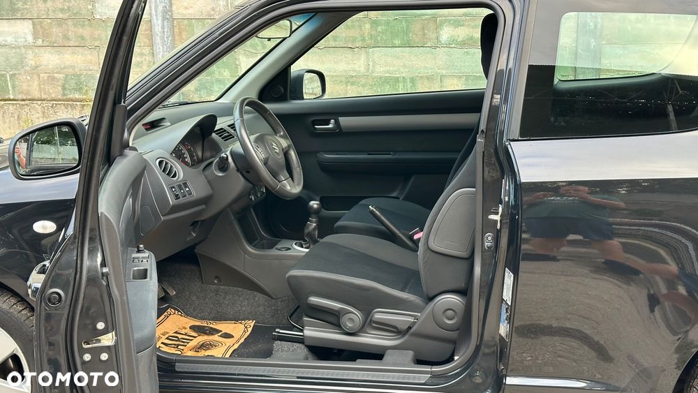 Suzuki Swift 1.5 Black Sport Edition - 20