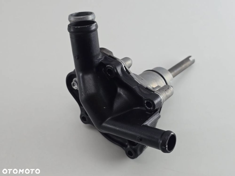 POMPA WODY OBUDOWA  HONDA CB 1000R  SC80 - 10