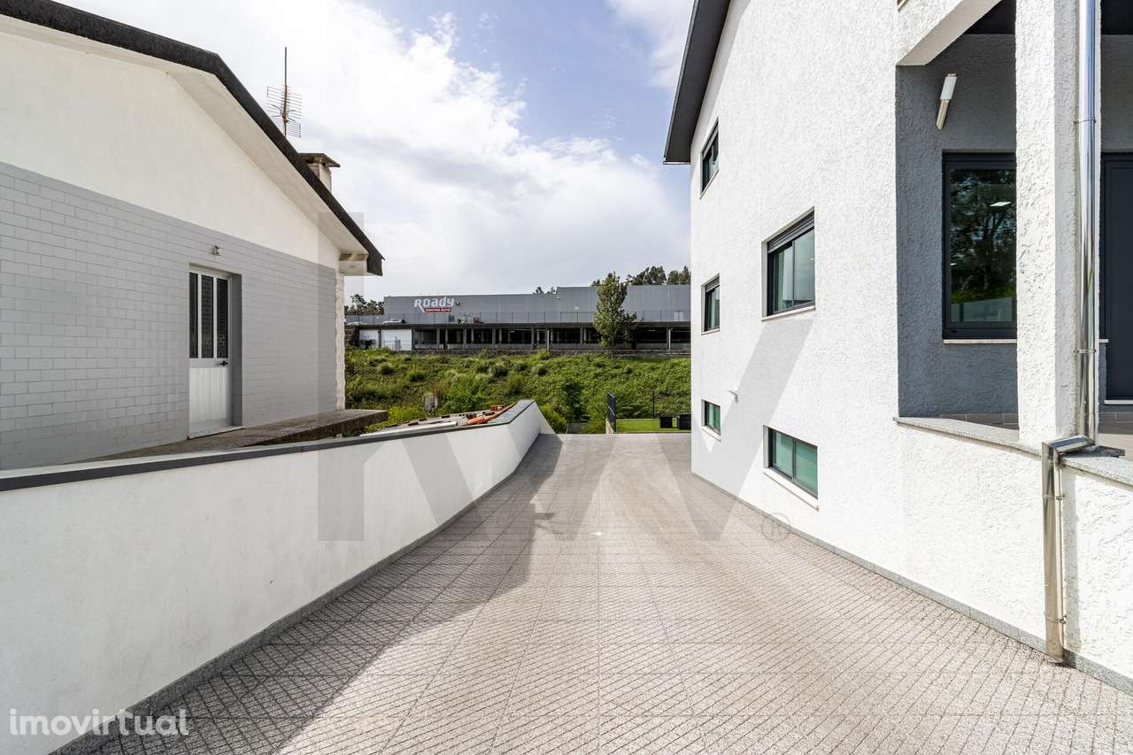 Moradia T4+1 |Excelência| - Centro - Oliveira de Azemeís! - Grande imagem: 5/39