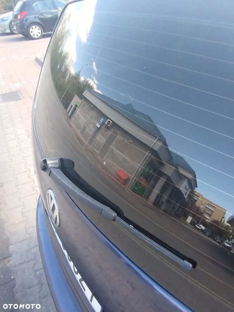 Volkswagen Touran 2.0 TDI Trendline DSG - 7