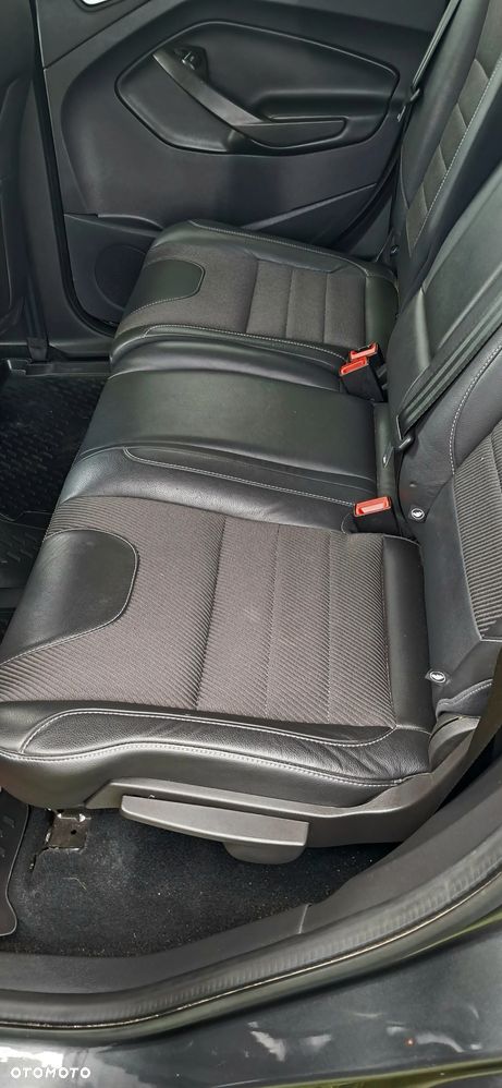 Ford Kuga 2.0 TDCi 4x4 Titanium - 32