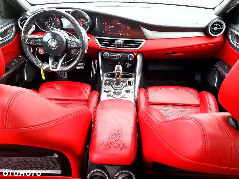 Alfa Romeo Giulia - 10
