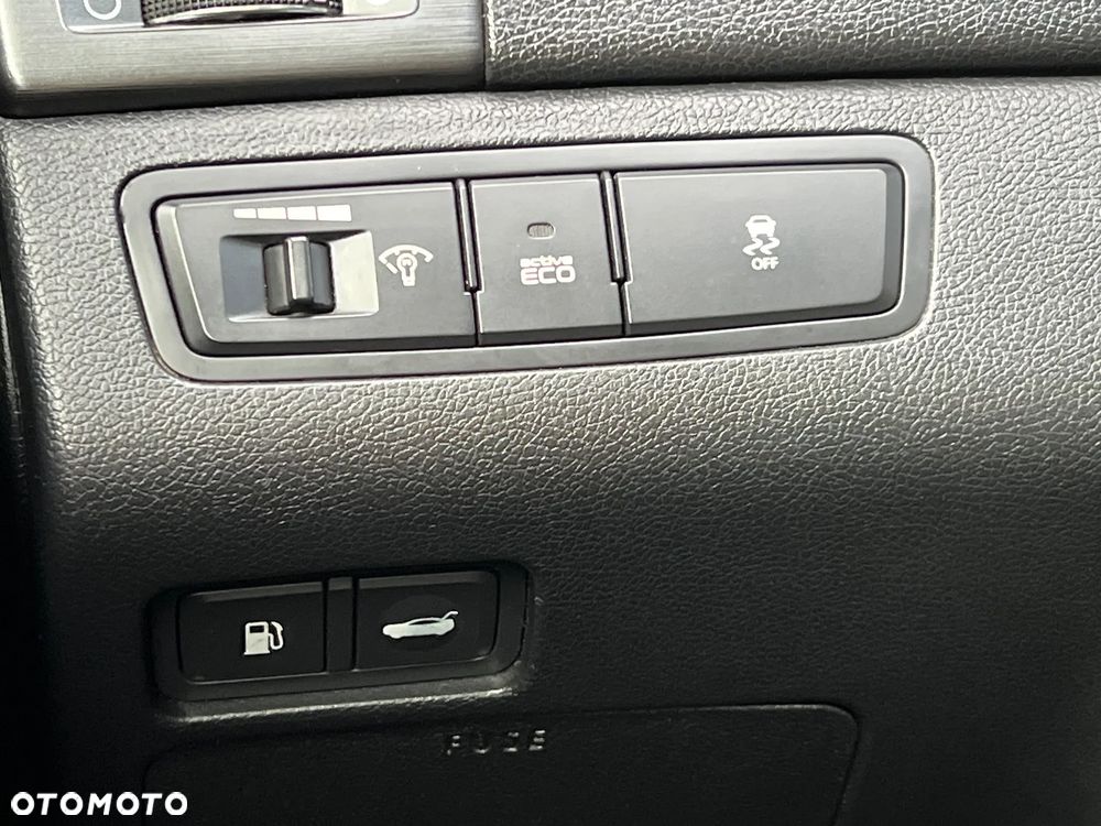 Hyundai Sonata - 18