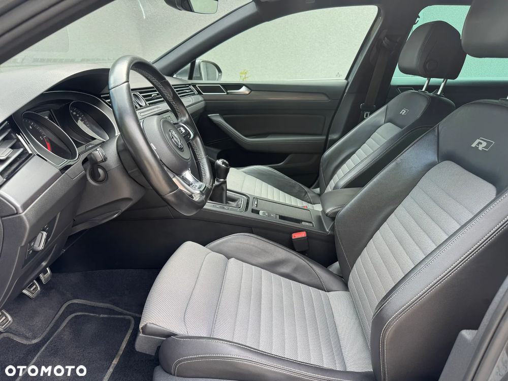 Volkswagen Passat Variant 2.0 TDI SCR (BlueMotion Technology) Highline - 17