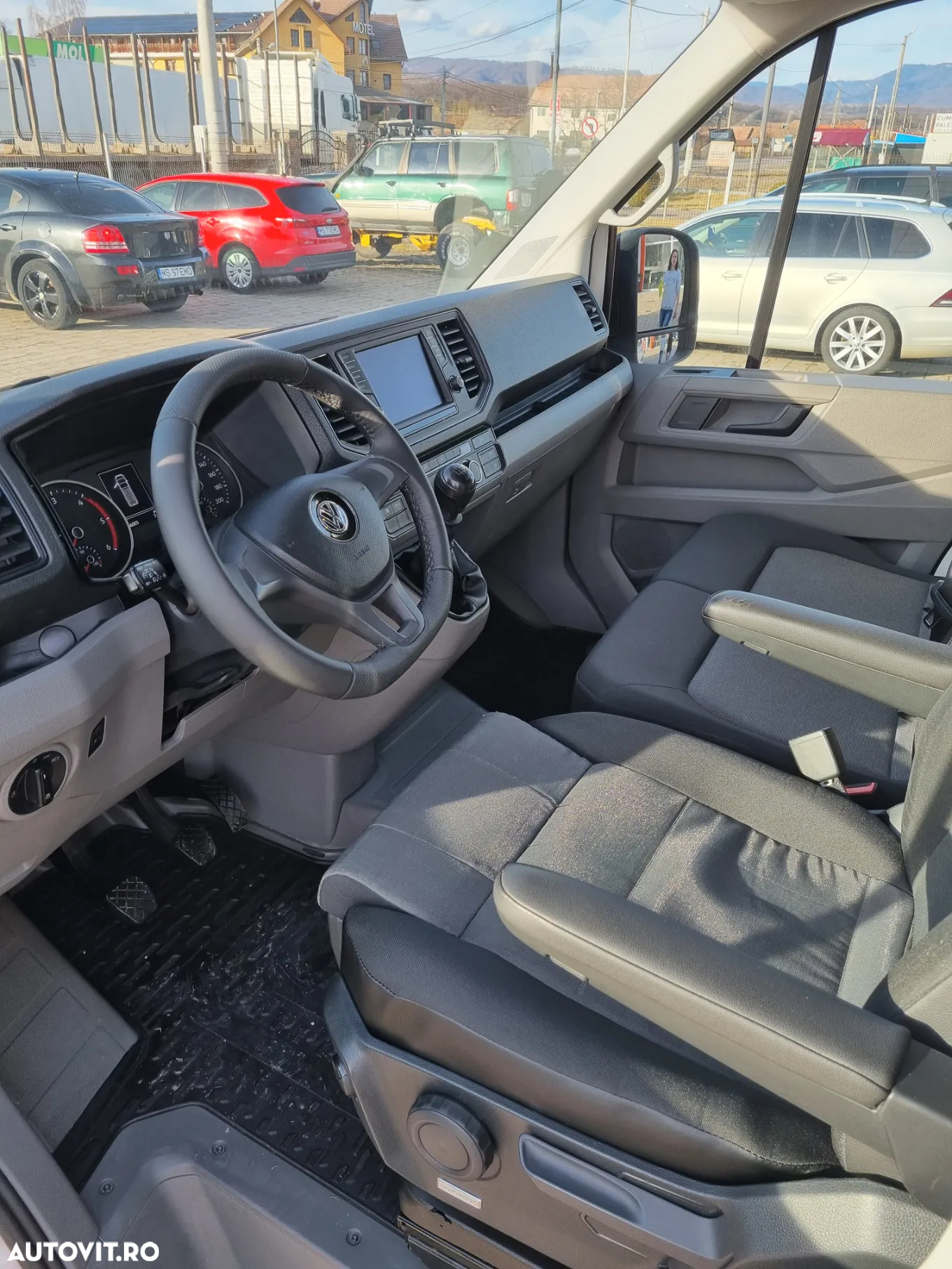 Volkswagen Crafter Maxi  L4 H3 2.0 TDI 140 C.P. An 2020 Stare ca nouă - 8
