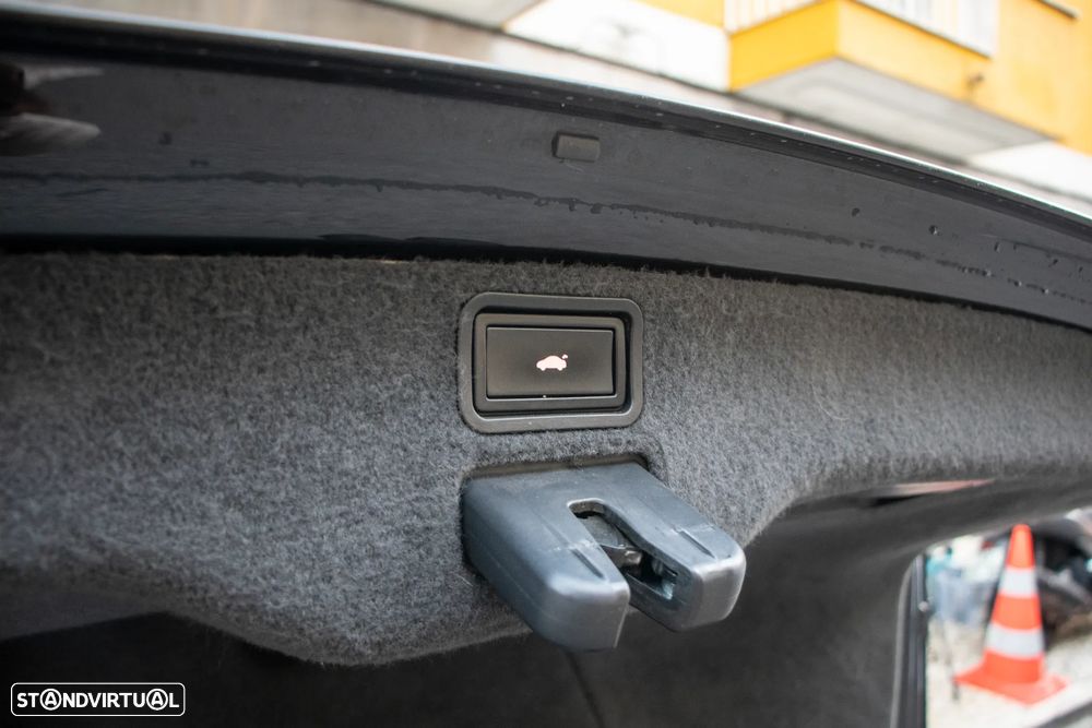 Audi S8 5.2 FSi V10 quattro - 35