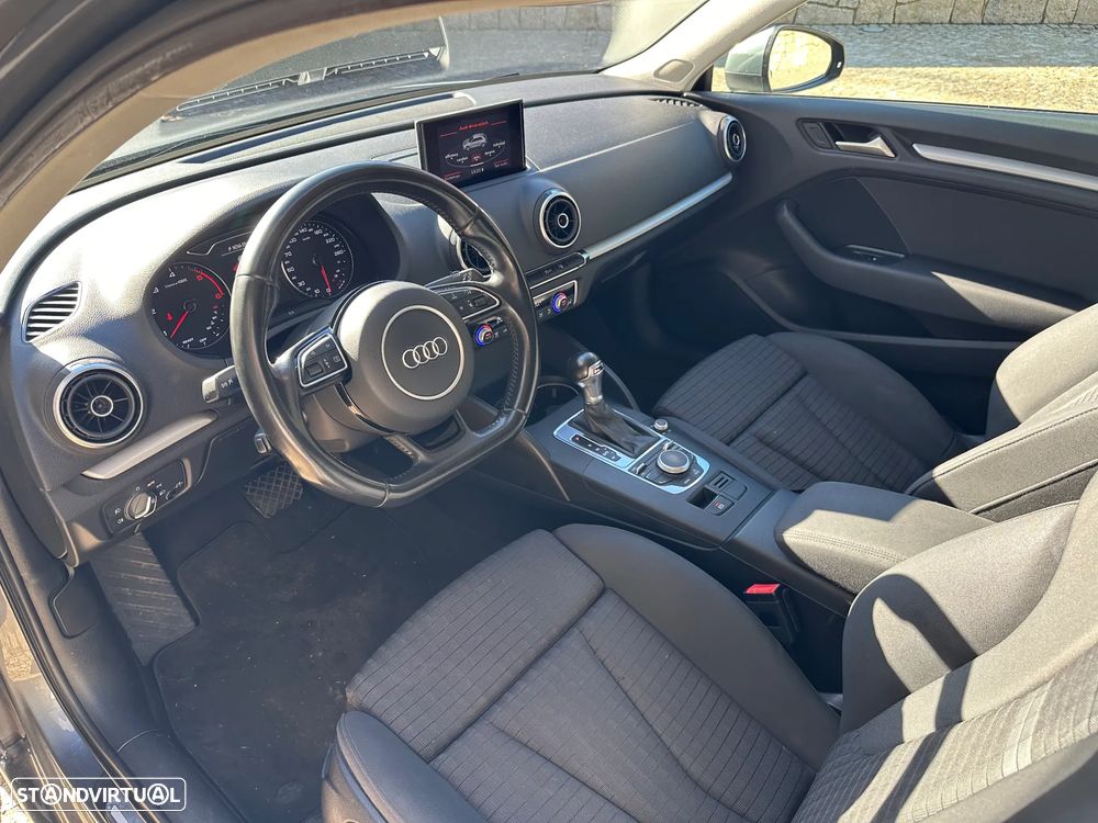 Audi A3 1.6 TDI Sport S tronic - 6