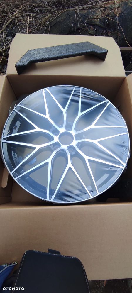 Felgi aluminiowe Dotz Suzuka Dark 20" NOWE - 13