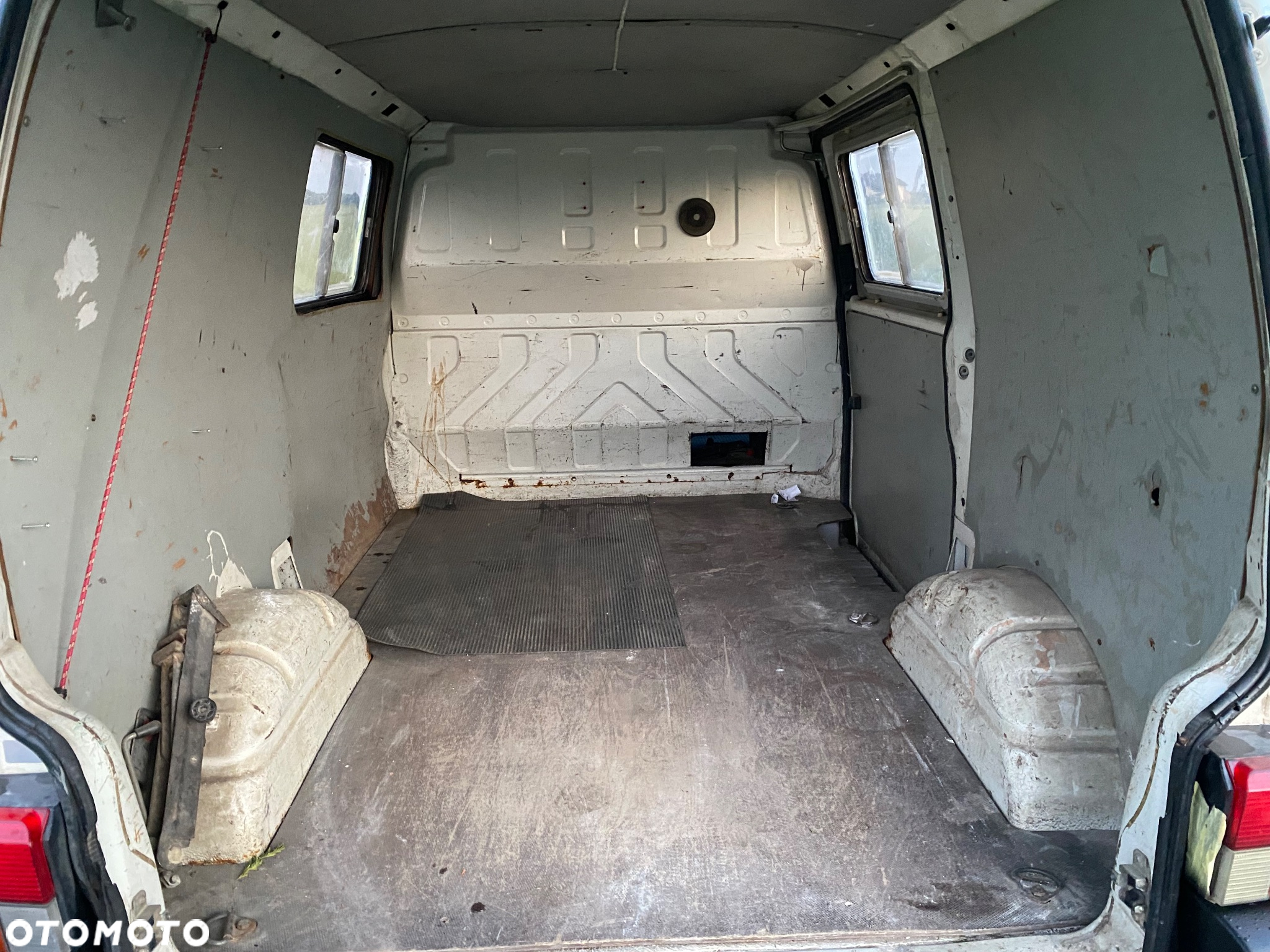 Volkswagen Transporter - 9