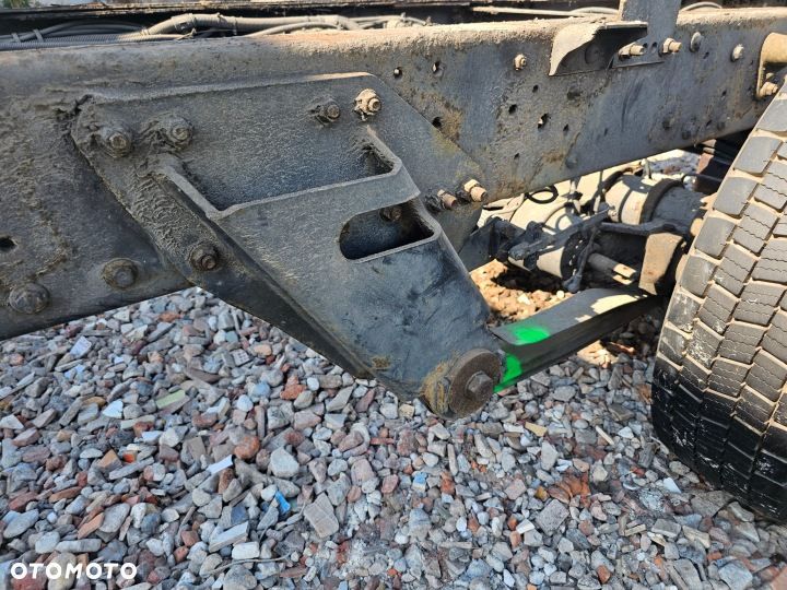 PÓŁRESOR RESOR LEWY 8 CM MOST NA PODUSZKACH IVECO EUROCARGO FELGI 17,5 - 4