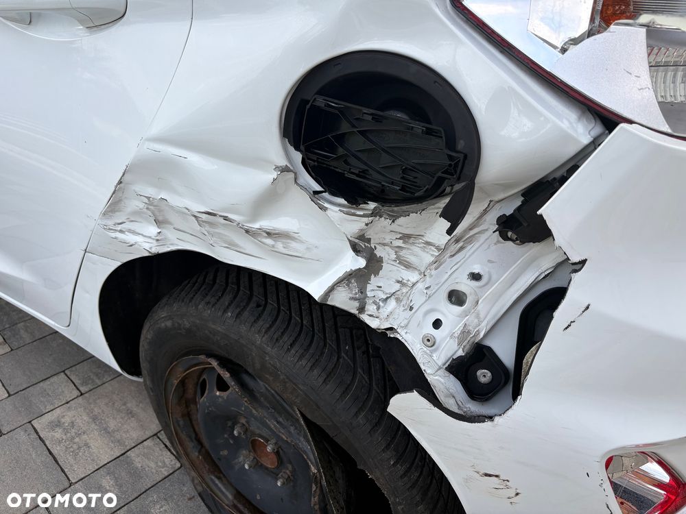 Ford Fiesta 1.1 Trend - 32