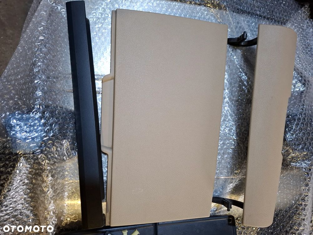 Stolik do mp4 kompletny - 3