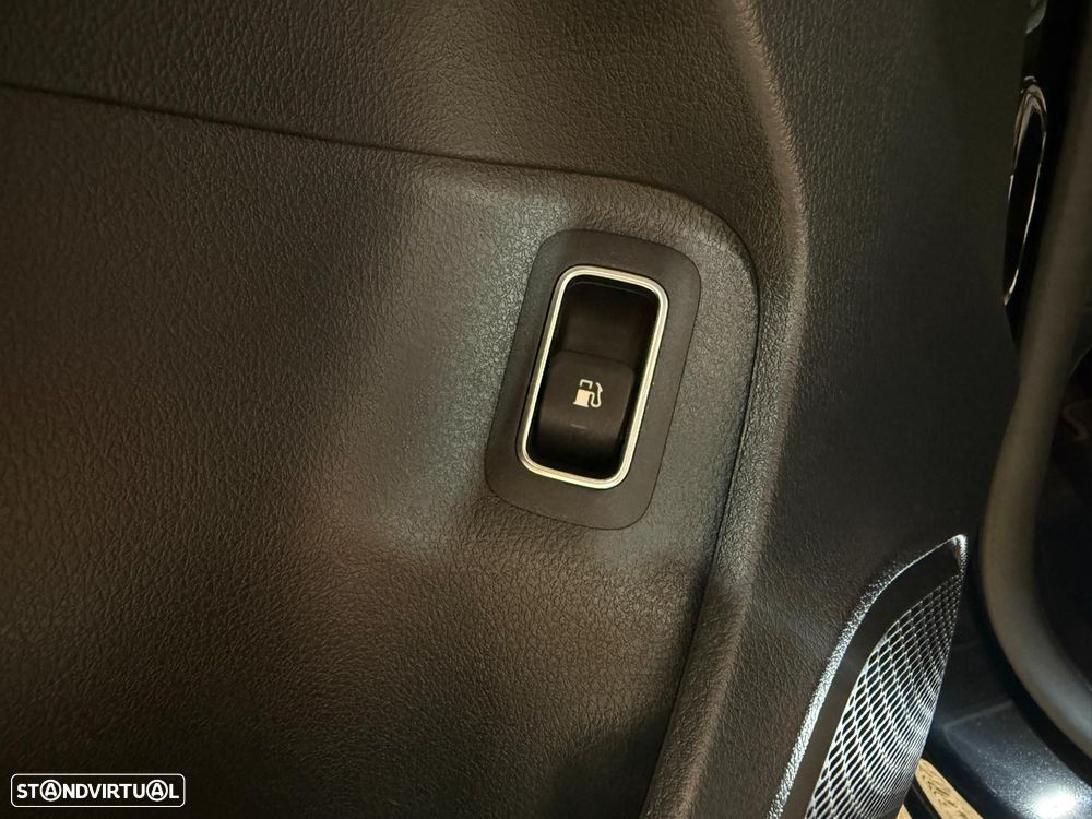 Mercedes-Benz A 250 e 8G-DCT AMG Line - 18