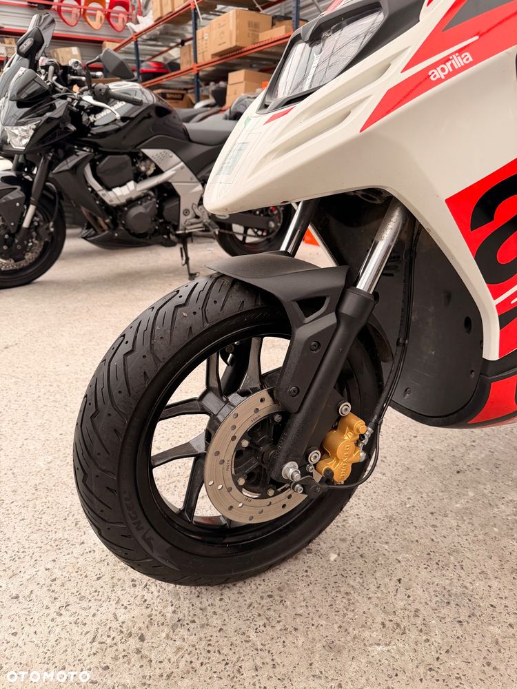 Aprilia SR - 12