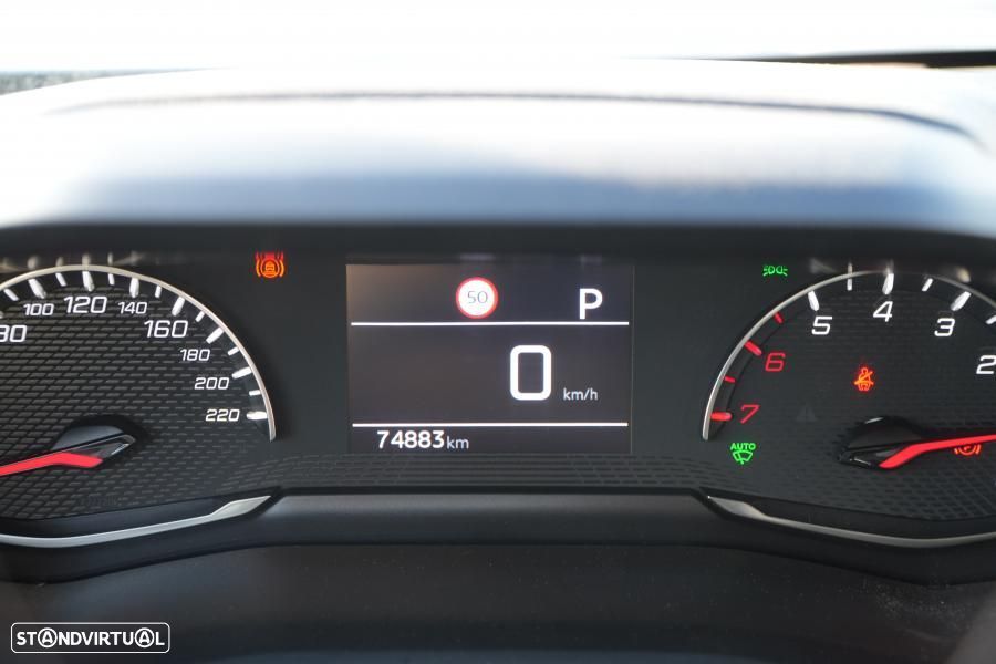 Peugeot 2008 1.2 PureTech Active EAT8 - 15