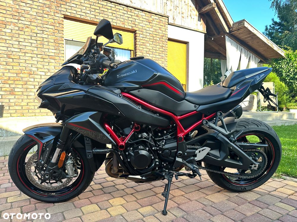 Kawasaki H2 - 4