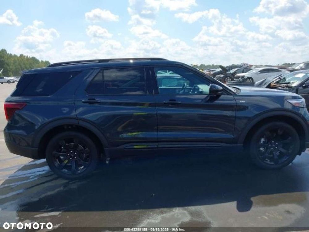 Ford Explorer - 4