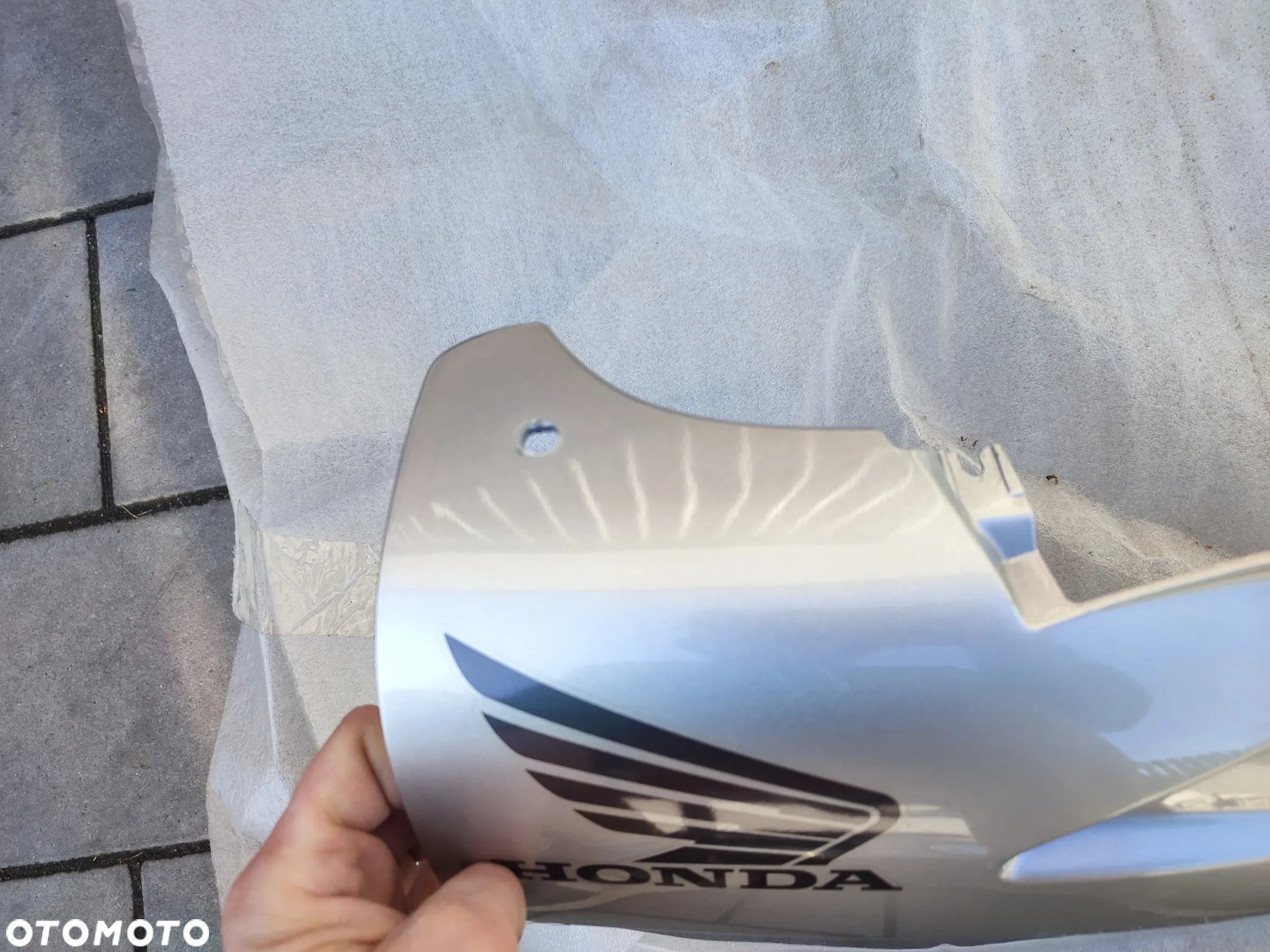 Owiewka, osłona prawa, bok, boczek prawy Honda CBF 600 CBF600 - 8