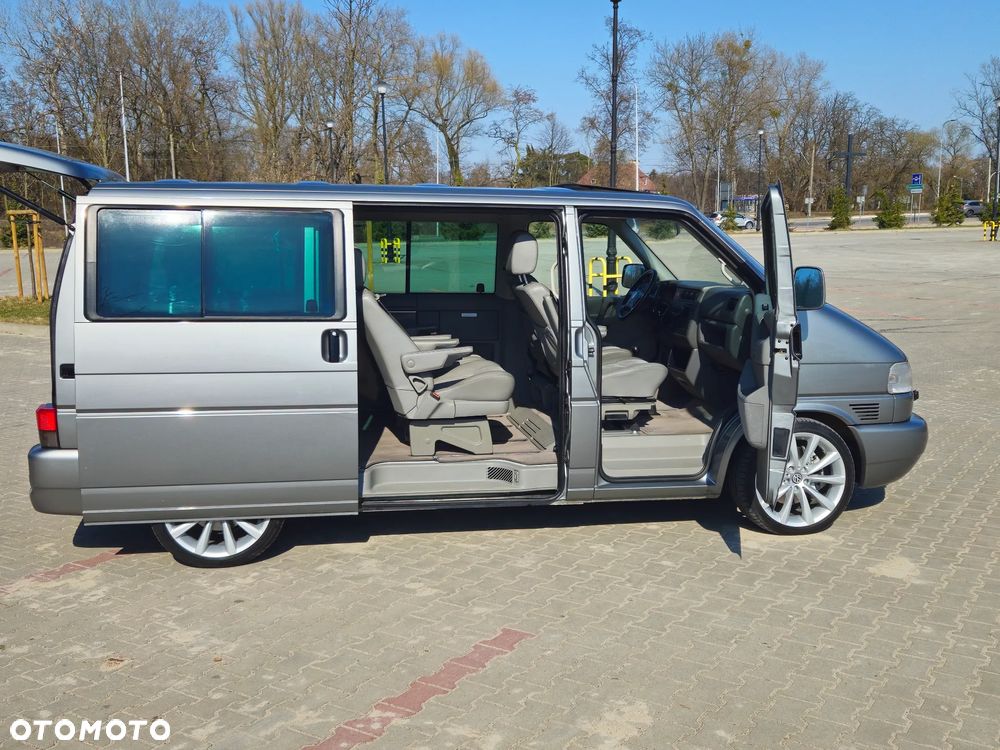 Volkswagen Multivan - 9