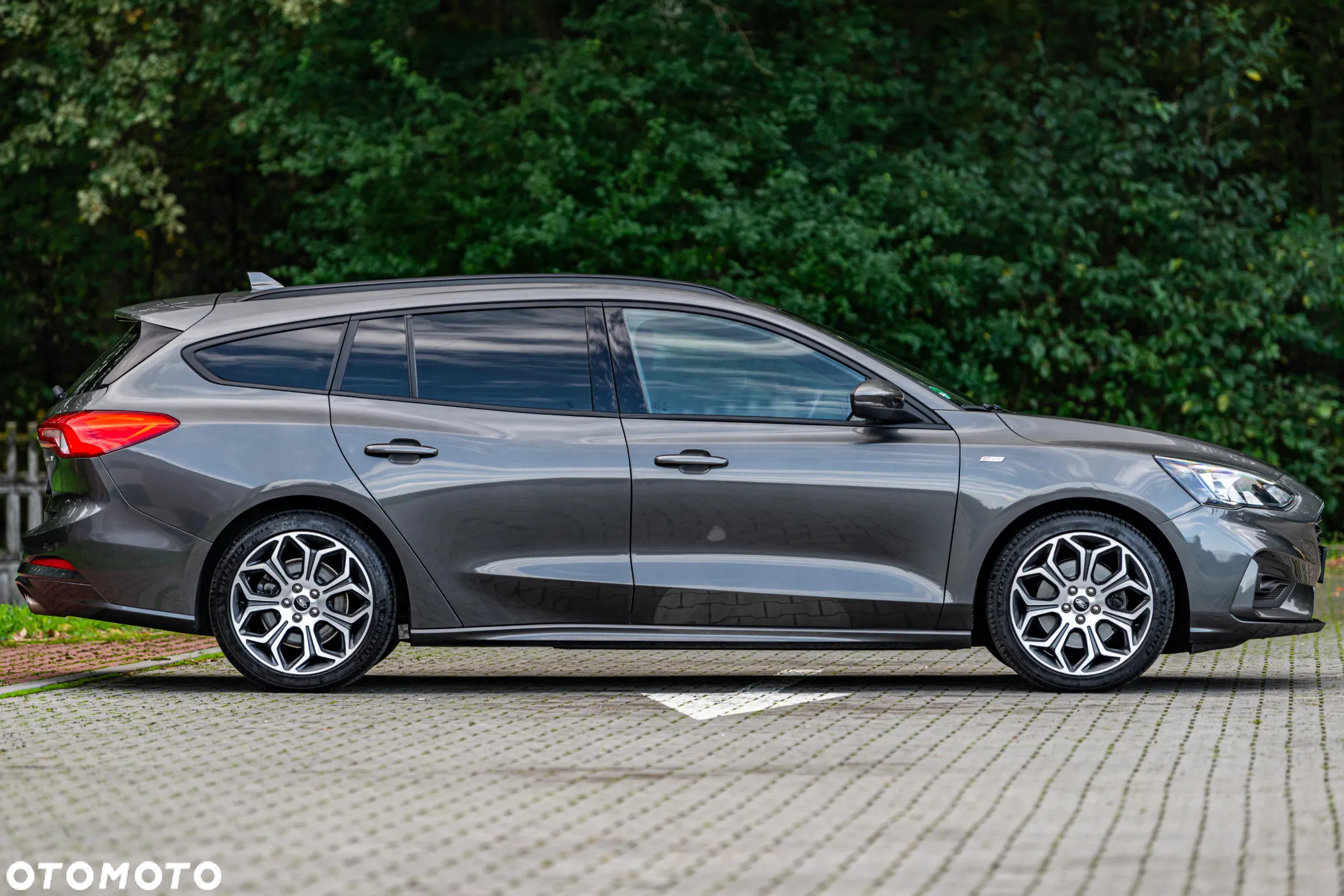 Ford Focus 1.0 EcoBoost Hybrid ST-LINE - 19