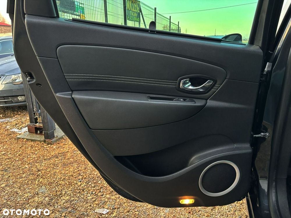 Renault Grand Scenic - 22