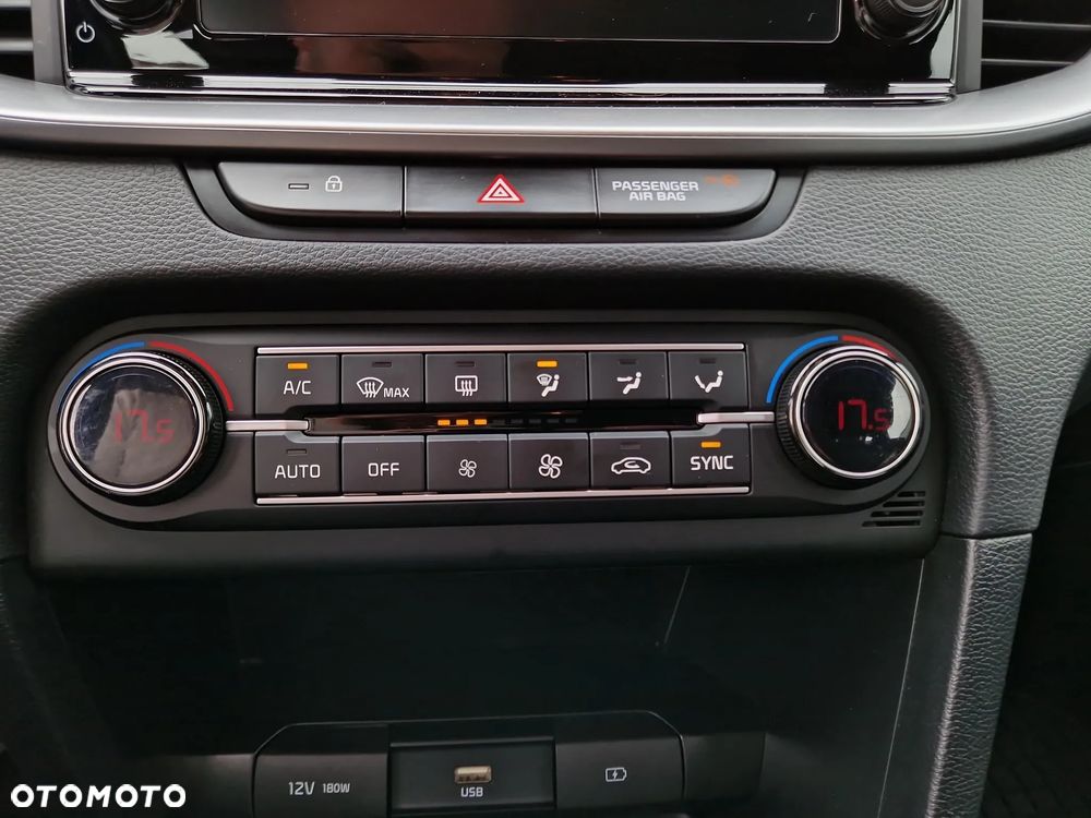 Kia Ceed 1.5 T-GDI M - 21
