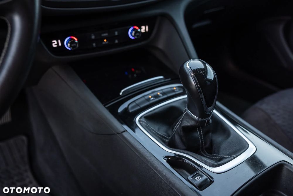 Opel Insignia 1.6 CDTI Enjoy S&S Eco - 18