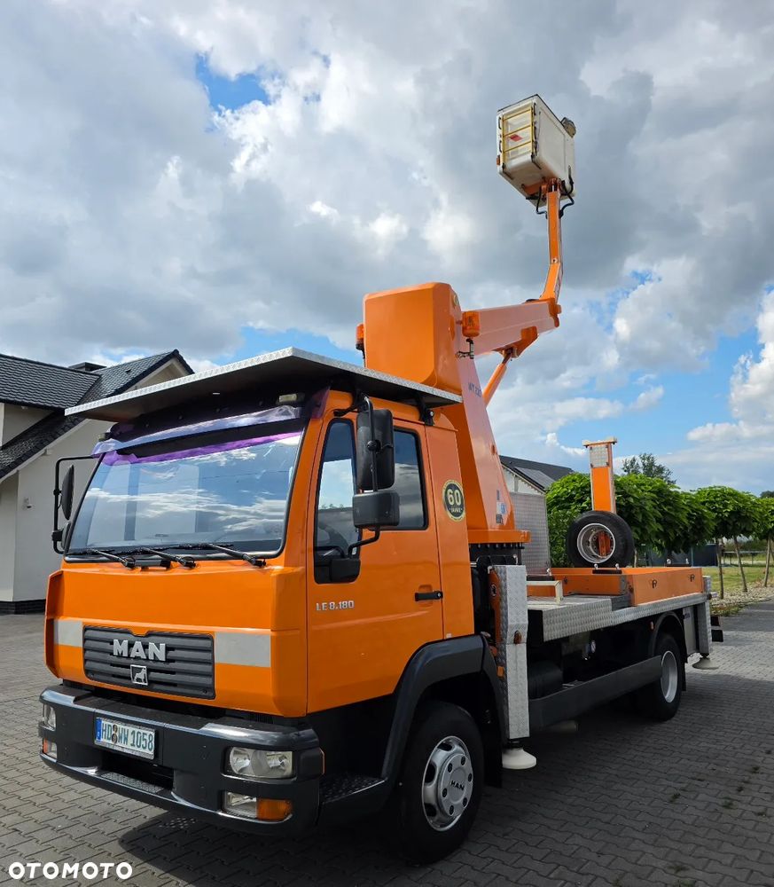 MAN Wumag WT 230 - 6