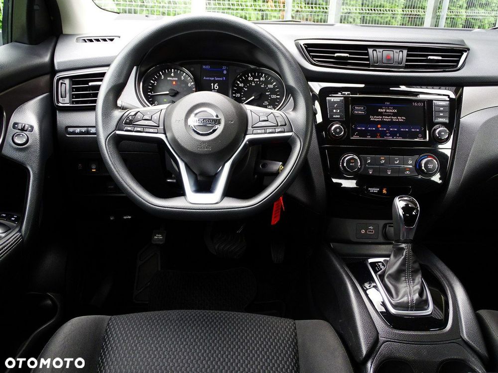 Nissan Qashqai - 25