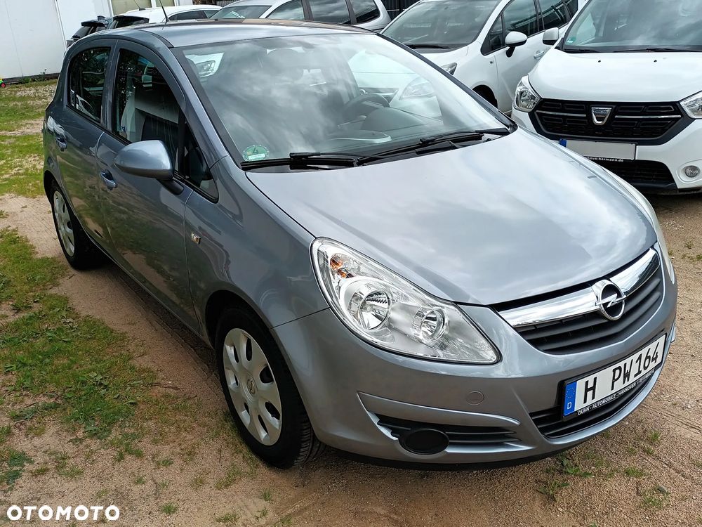 Opel Corsa 1.2 16V Essentia - 2
