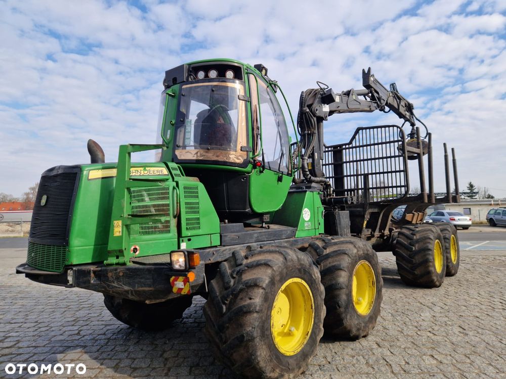 John Deere 1210E - 2