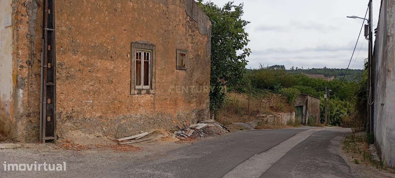 Moradia T7 com Grande Potencial de Reabilitação – Rio Maior - Grande imagem: 4/21