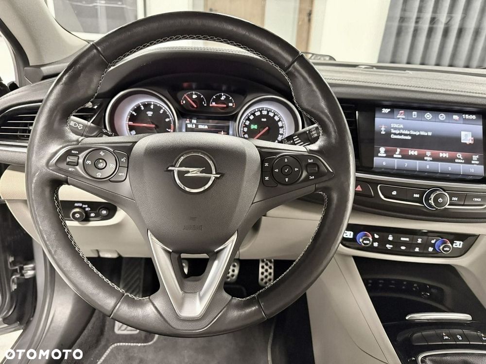 Opel Insignia - 26