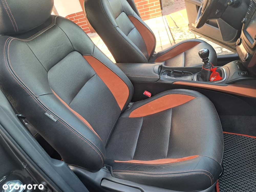Toyota Avensis 1.8 Premium - 15