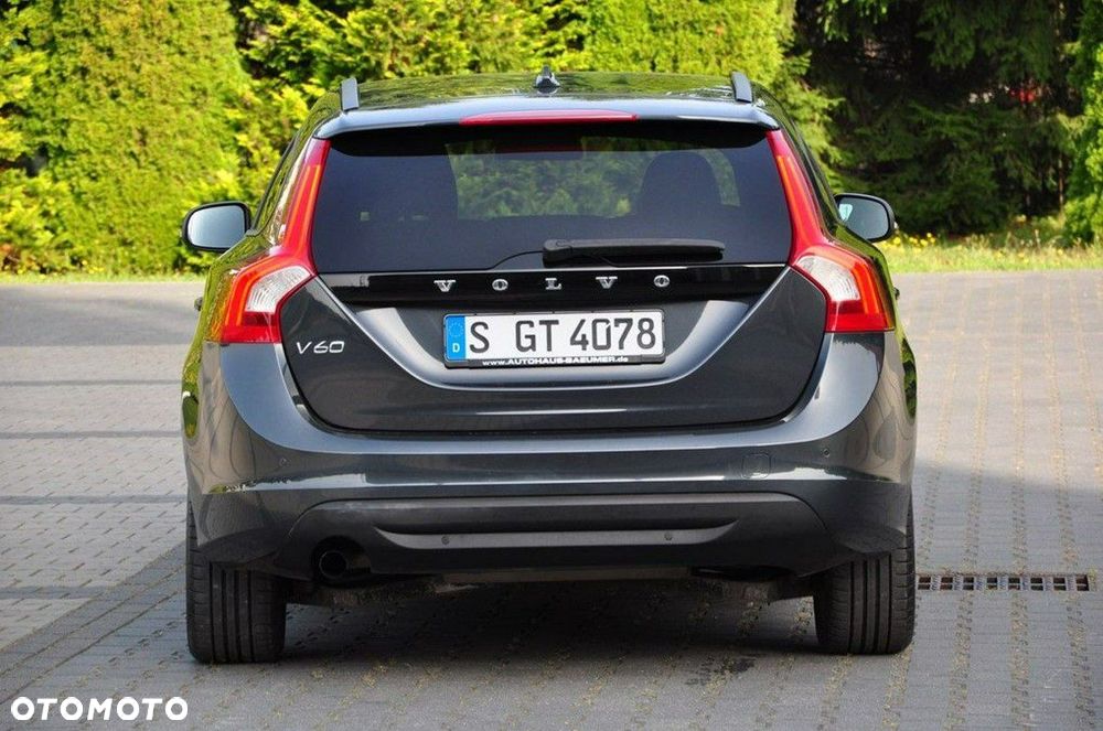 Volvo V60 D3 Momentum - 13