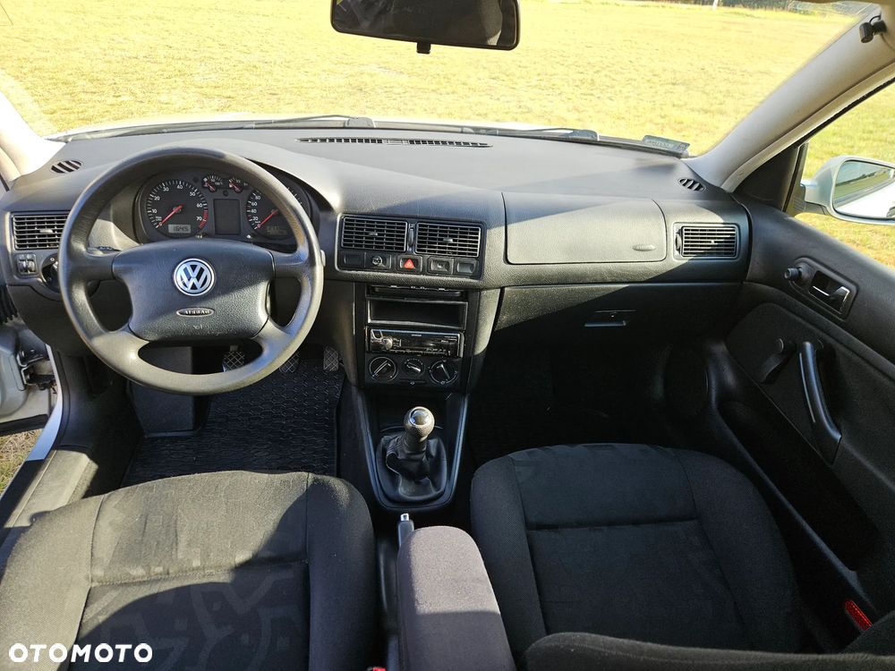 Volkswagen Golf 1.6 Basis - 21