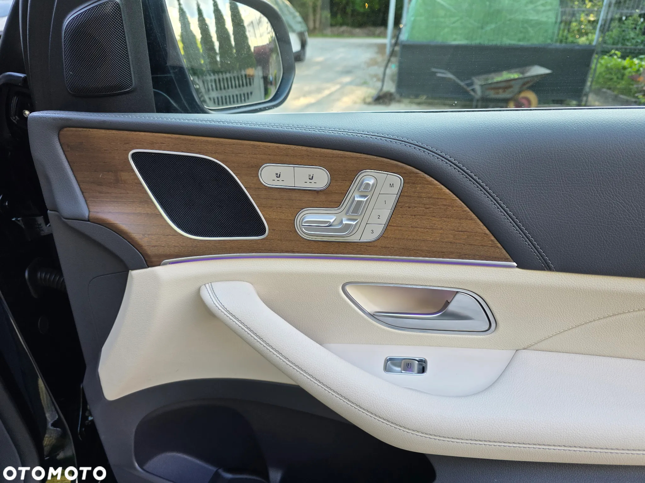 Mercedes-Benz GLE 300 d 4-Matic - 15