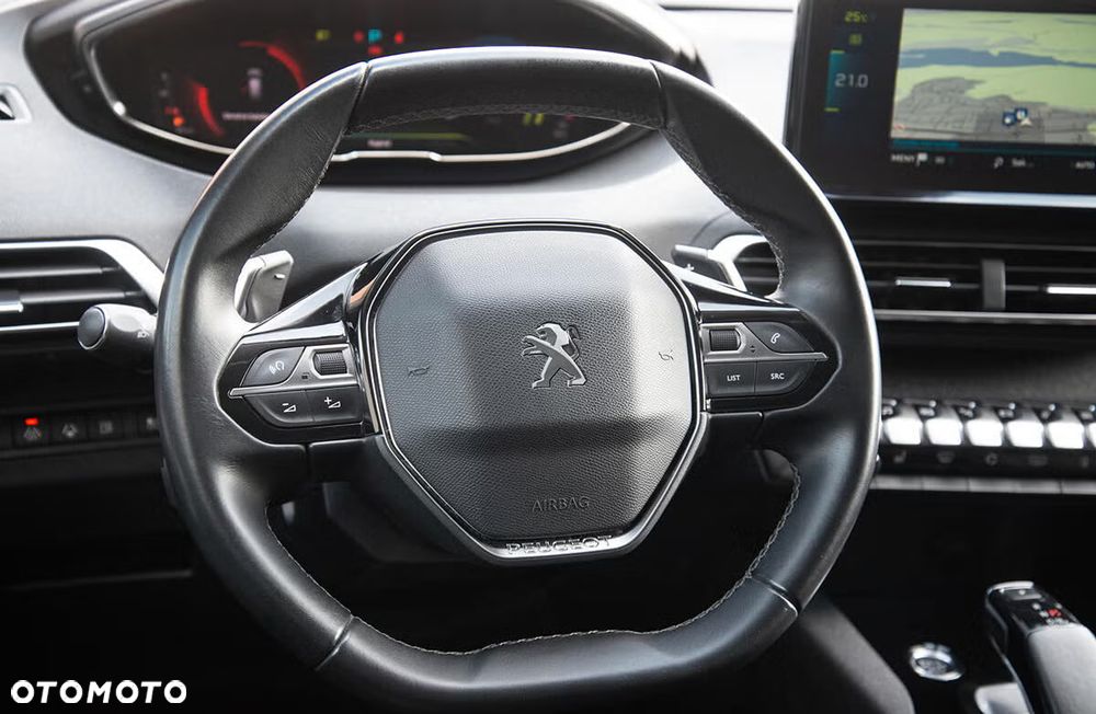 Peugeot 3008 1.6 PureTech Hybrid4 PHEV Allure S&S EAT8 - 8