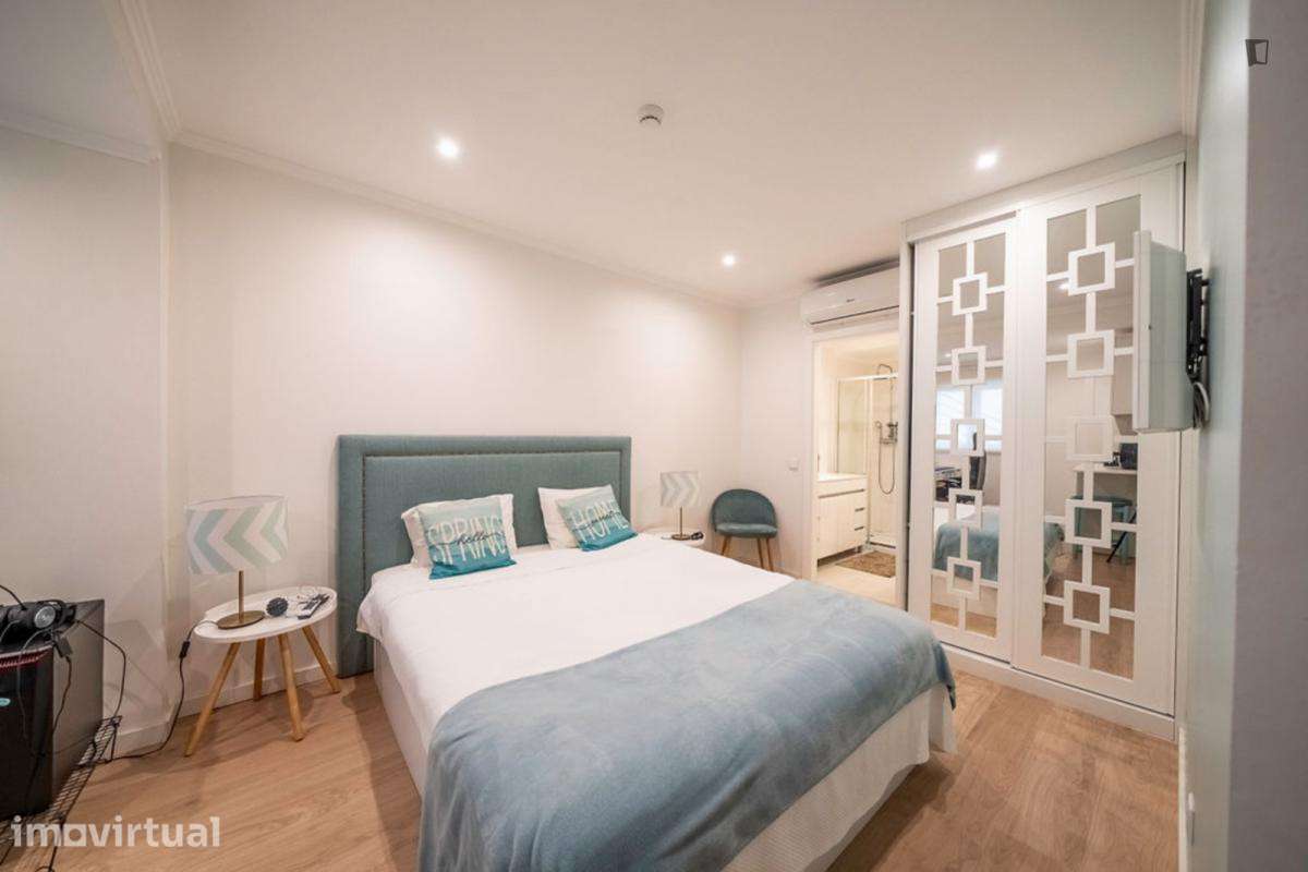 Quarto - localizado em Carcavelos Lisbon - Grande imagem: 5/25