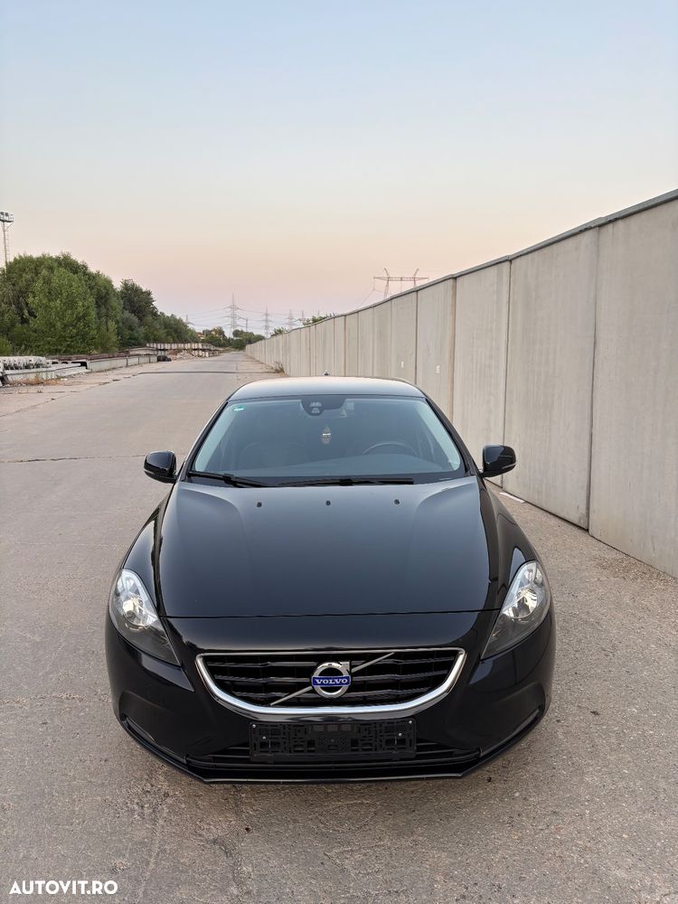 Volvo V40 D4 Momentum - 14