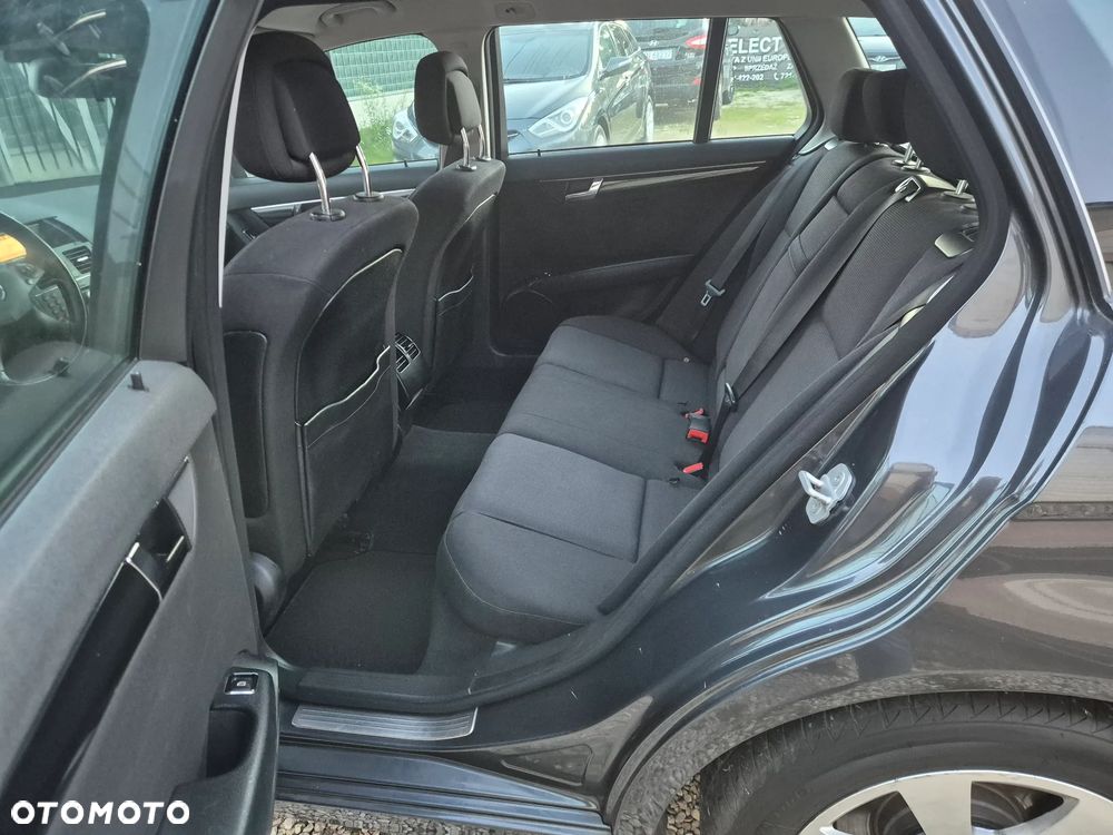 Mercedes-Benz Klasa C 200 CDI Elegance - 11