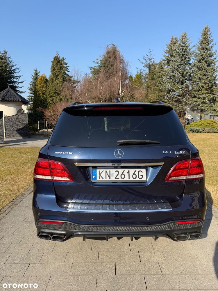 Mercedes-Benz GLE - 4