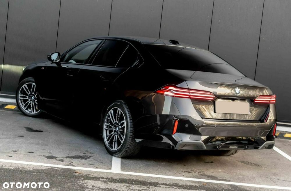 BMW Seria 5 520i - 5