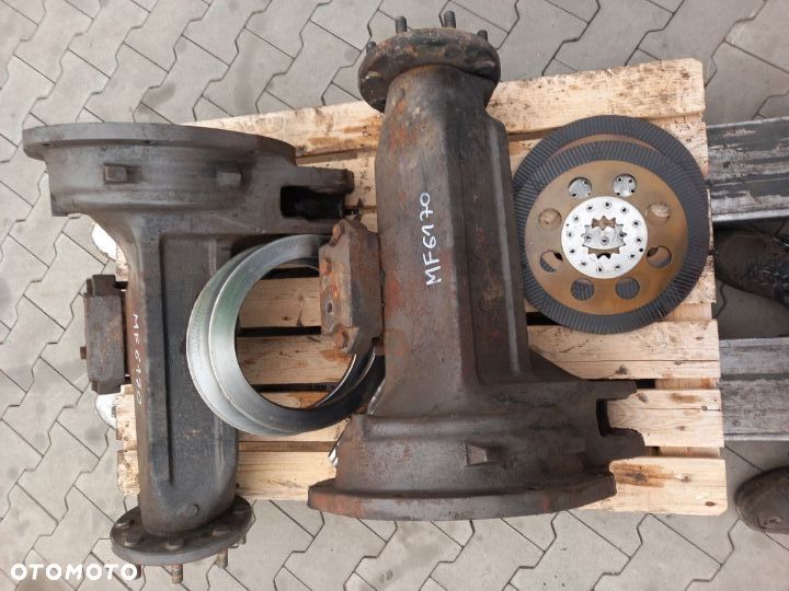 Tylne zwolnice układ planetarny Massey Ferguson 6170 - 1
