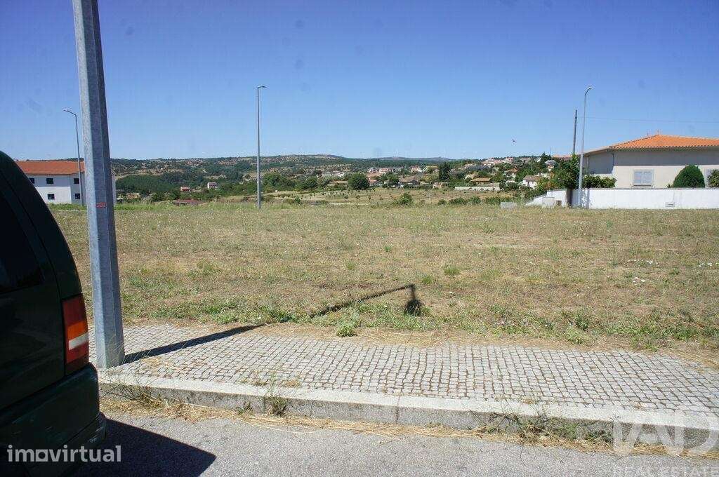 Terreno em Carrazedo de Montenegro e Curros de 301,00 m2 - Grande imagem: 5/5