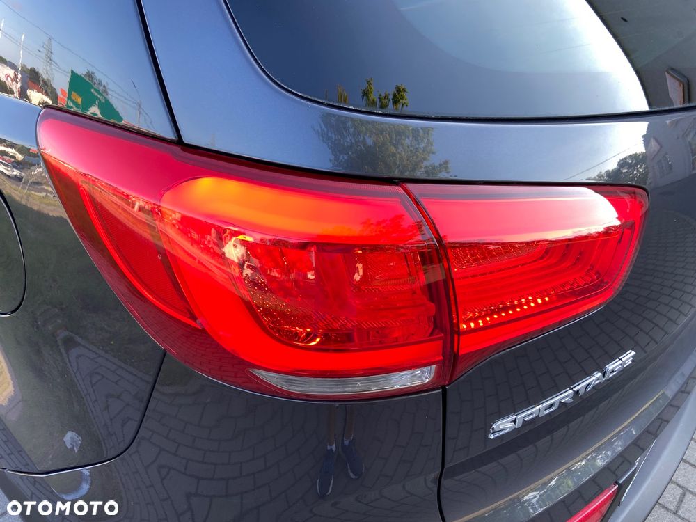 Kia Sportage 2.0 CRDI AWD Dream-Team Edition - 12