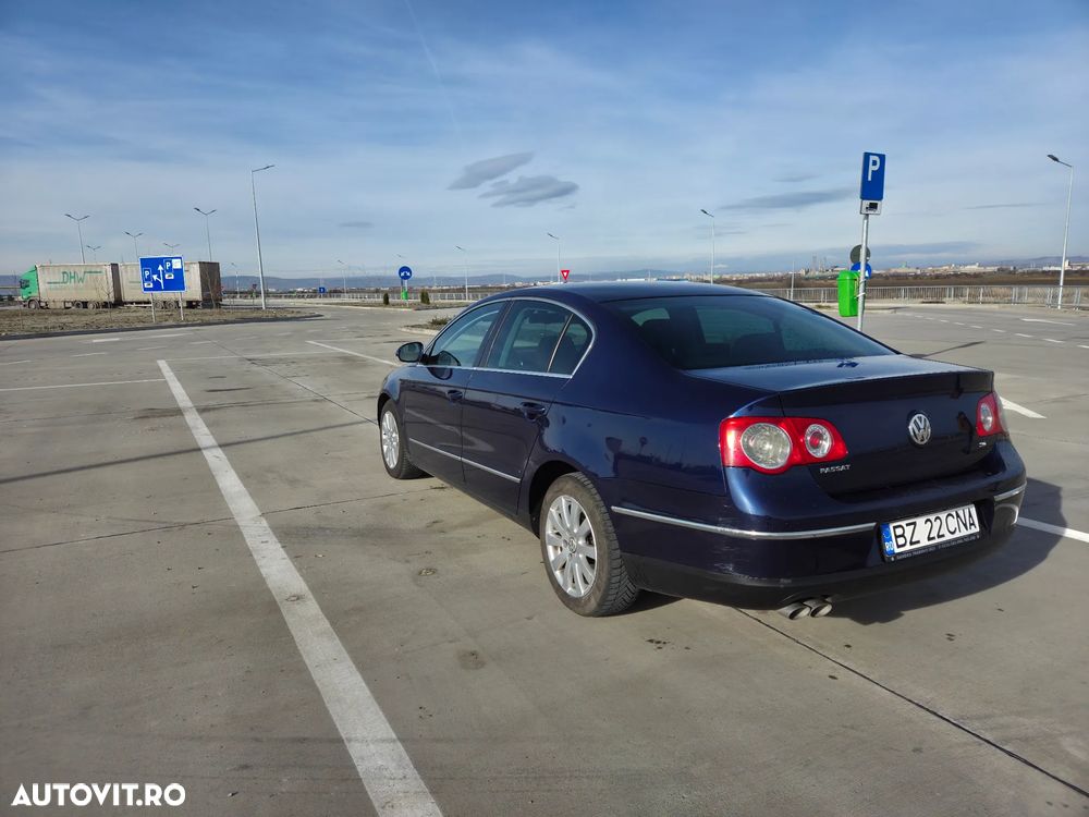 Volkswagen Passat 2.0TDI Comfortline DPF DSG - 2