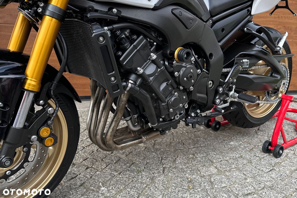 Yamaha FZ8 - 21