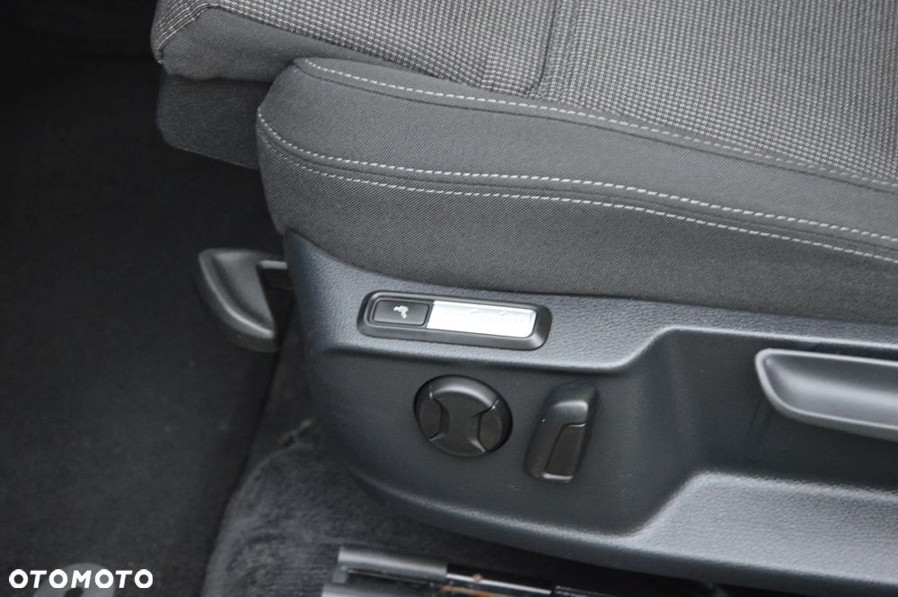 Volkswagen Passat Variant - 23